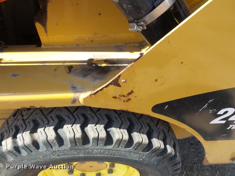 image for item DC2749 2013 Caterpillar 242B3 skid steer