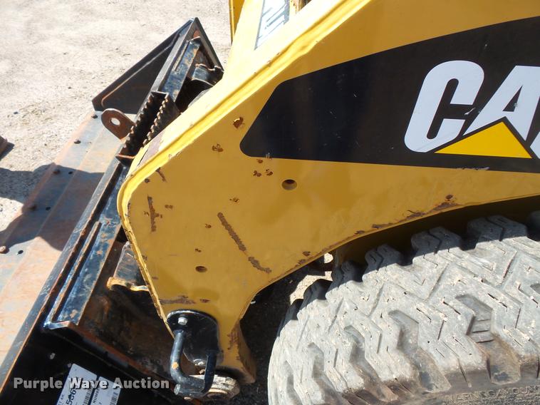 image for item DC2749 2013 Caterpillar 242B3 skid steer