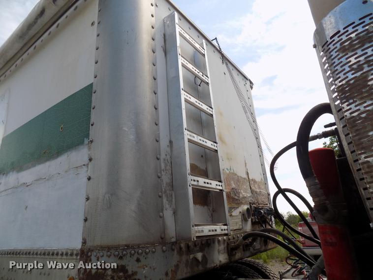 image for item DC4928 1991 Fruehauf walking floor trailer