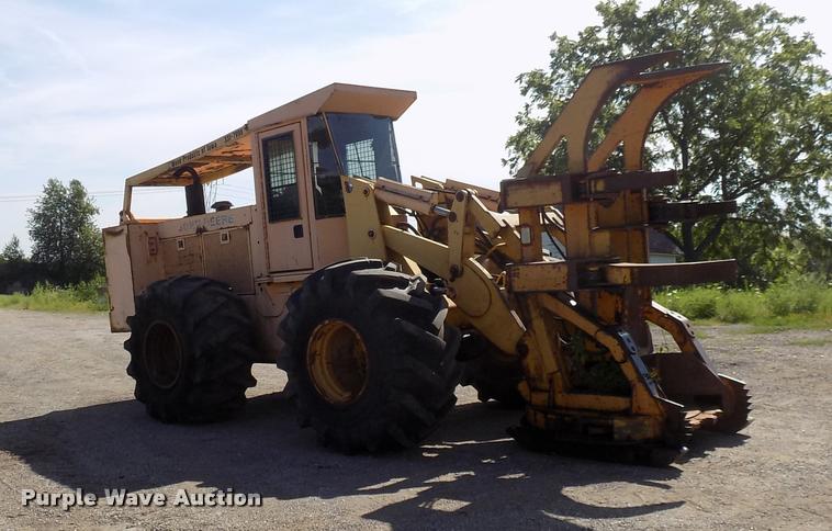 image for item DC4930 1992 John Deere 643D feller buncher