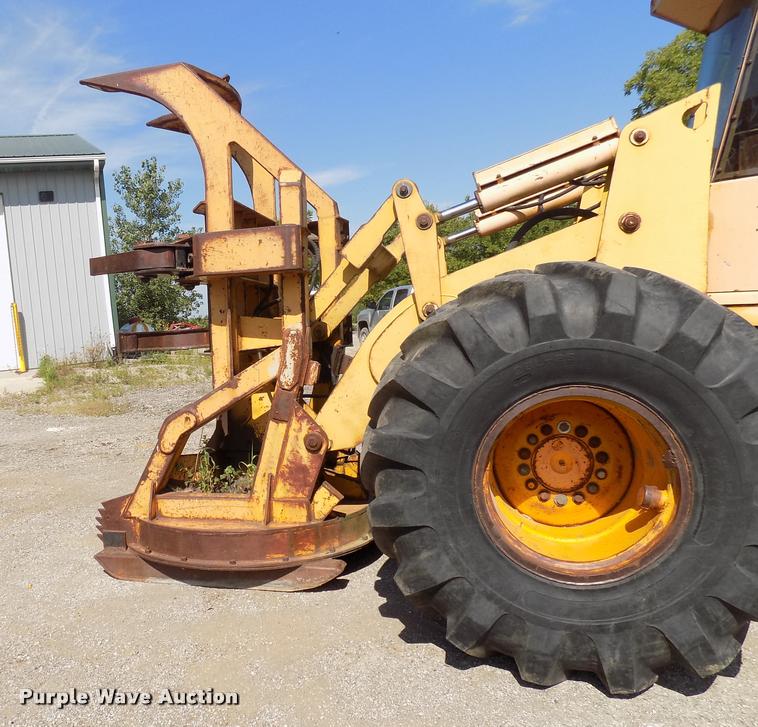 image for item DC4930 1992 John Deere 643D feller buncher