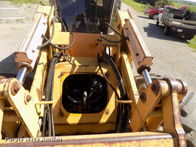 image for item DC4930 1992 John Deere 643D feller buncher