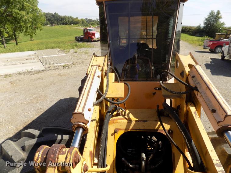 image for item DC4930 1992 John Deere 643D feller buncher