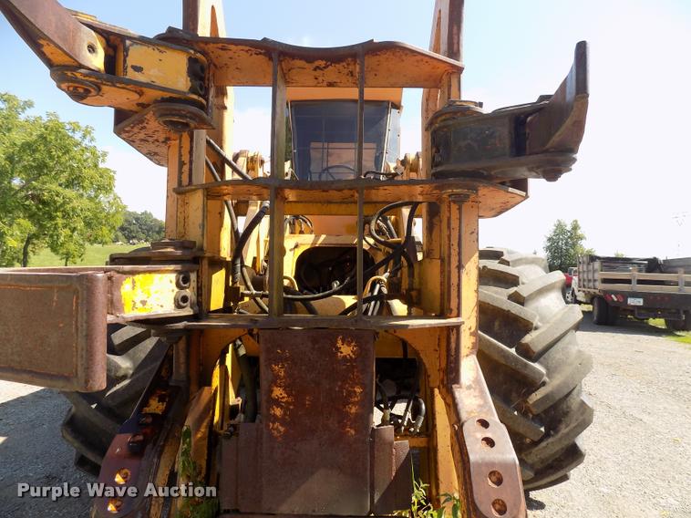 image for item DC4930 1992 John Deere 643D feller buncher