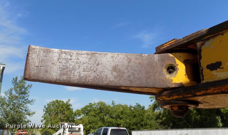 image for item DC4930 1992 John Deere 643D feller buncher