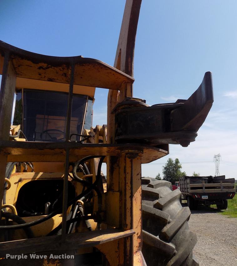 image for item DC4930 1992 John Deere 643D feller buncher