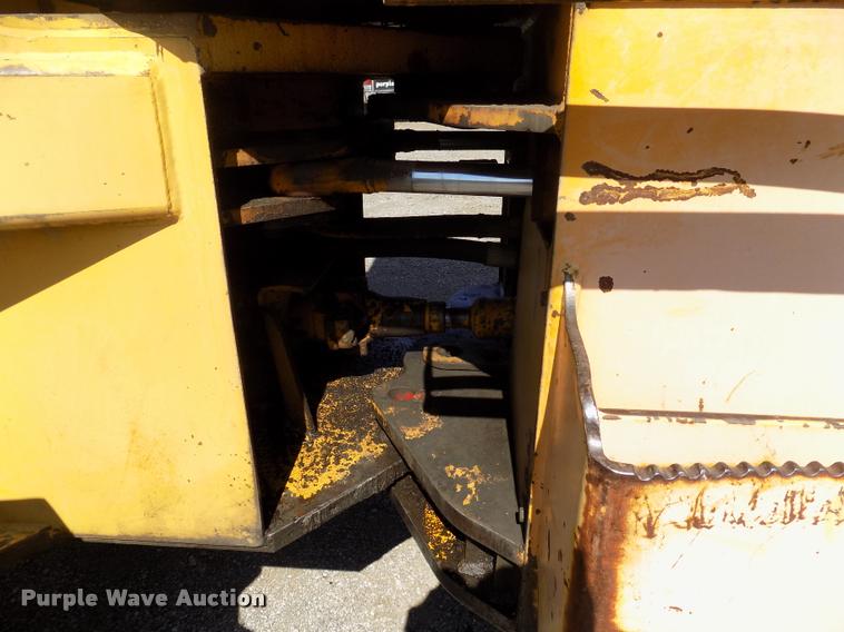 image for item DC4930 1992 John Deere 643D feller buncher