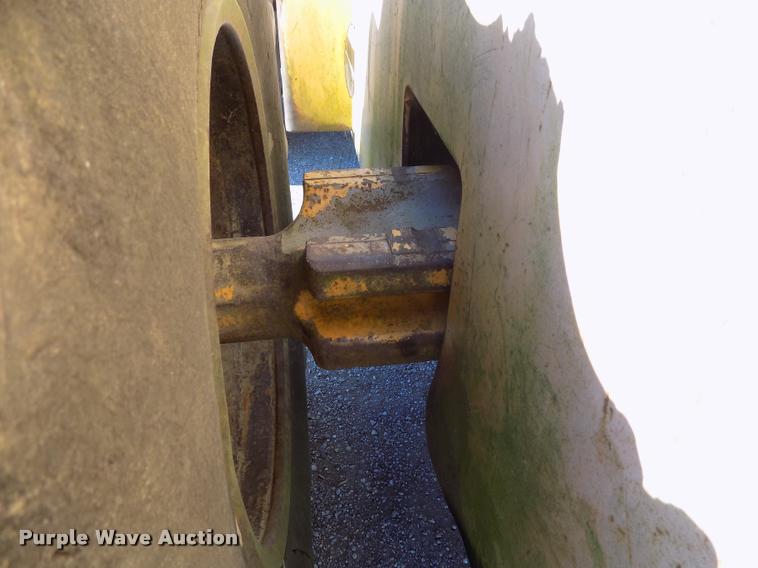 image for item DC4930 1992 John Deere 643D feller buncher