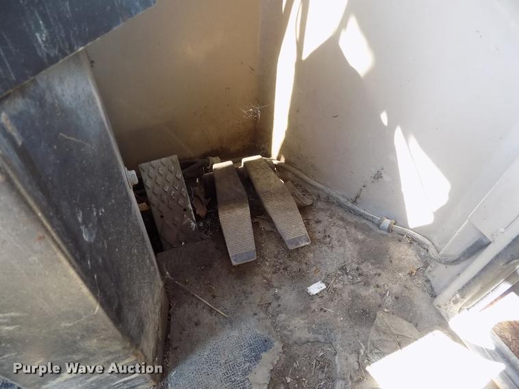 image for item DC4930 1992 John Deere 643D feller buncher