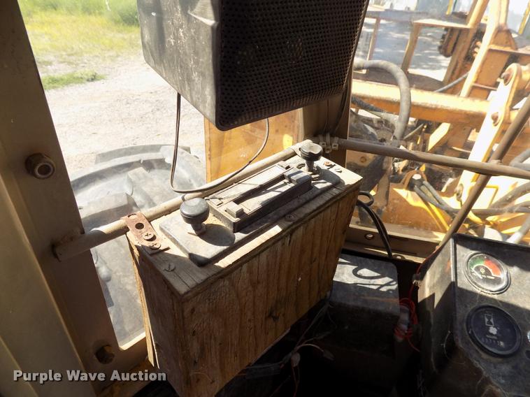 image for item DC4930 1992 John Deere 643D feller buncher