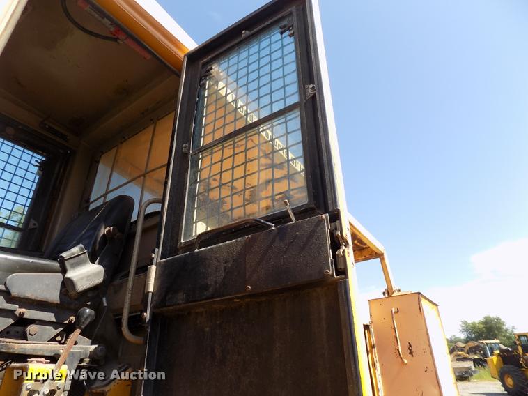 image for item DC4930 1992 John Deere 643D feller buncher