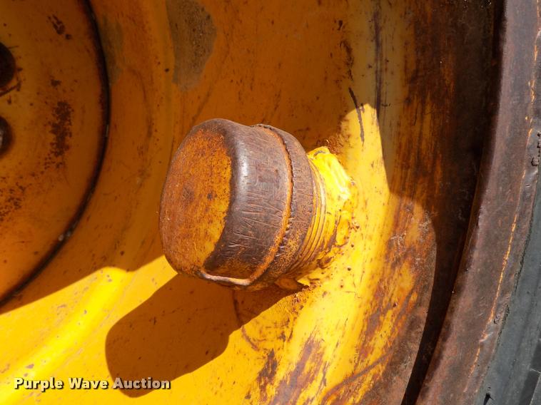 image for item DC4930 1992 John Deere 643D feller buncher