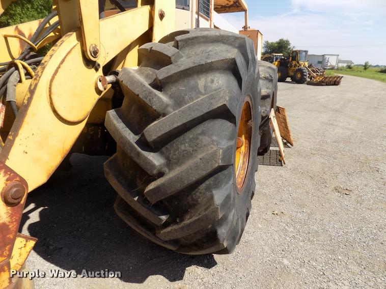 image for item DC4930 1992 John Deere 643D feller buncher