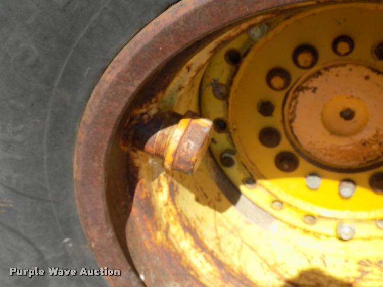 image for item DC4930 1992 John Deere 643D feller buncher