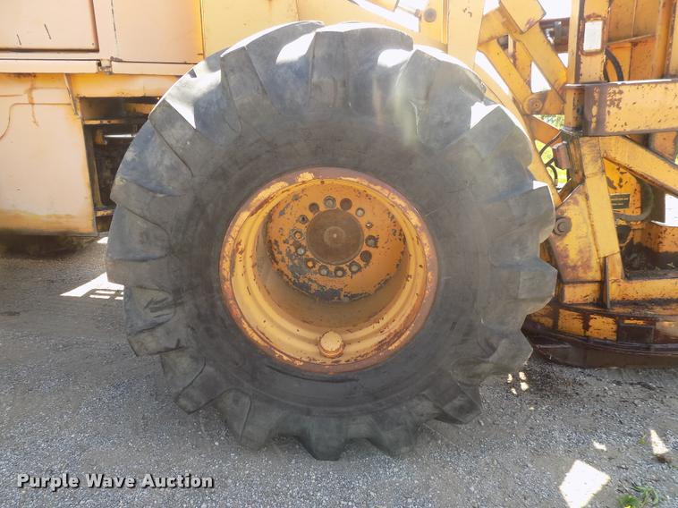 image for item DC4930 1992 John Deere 643D feller buncher