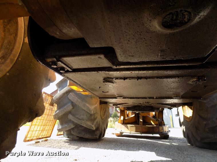 image for item DC4930 1992 John Deere 643D feller buncher