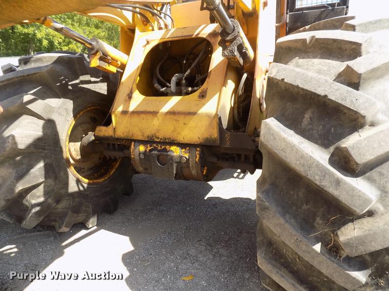 image for item DC4930 1992 John Deere 643D feller buncher