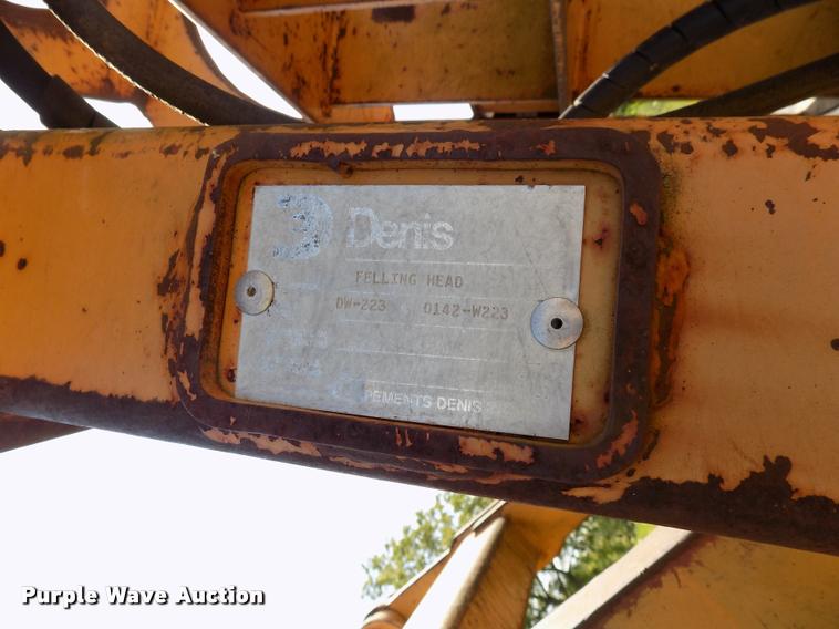 image for item DC4930 1992 John Deere 643D feller buncher