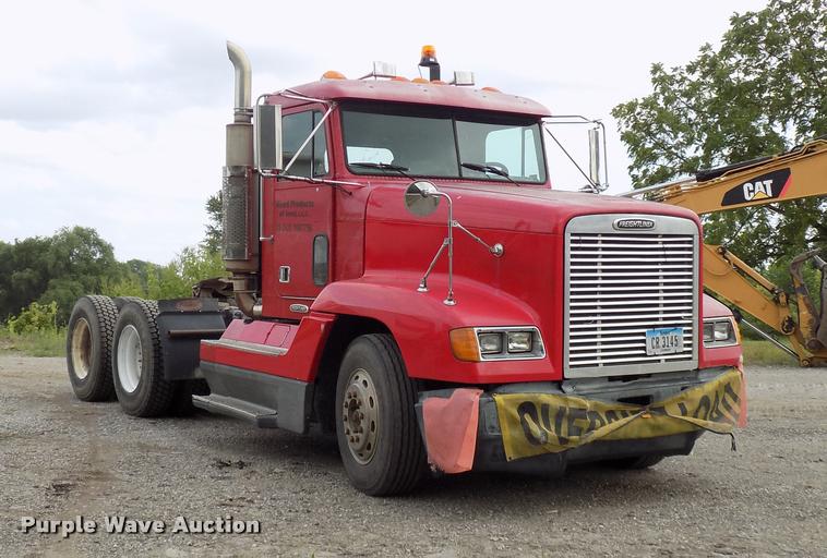 image for item DC4931 1995 Freightliner FLD semi truck