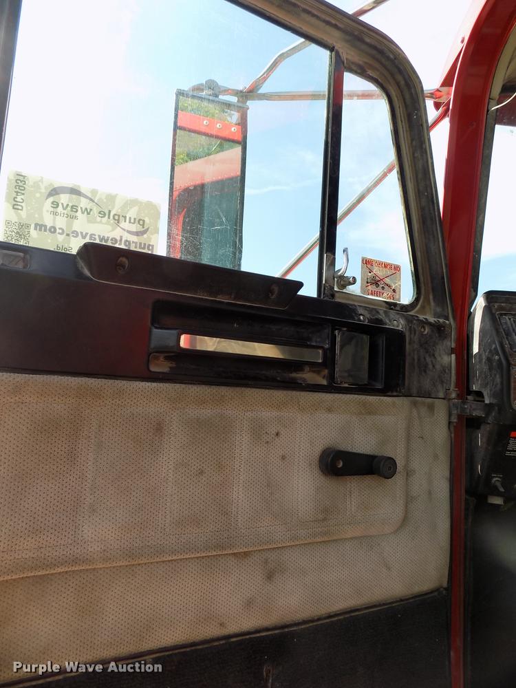 image for item DC4931 1995 Freightliner FLD semi truck