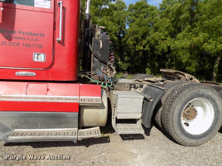 image for item DC4931 1995 Freightliner FLD semi truck