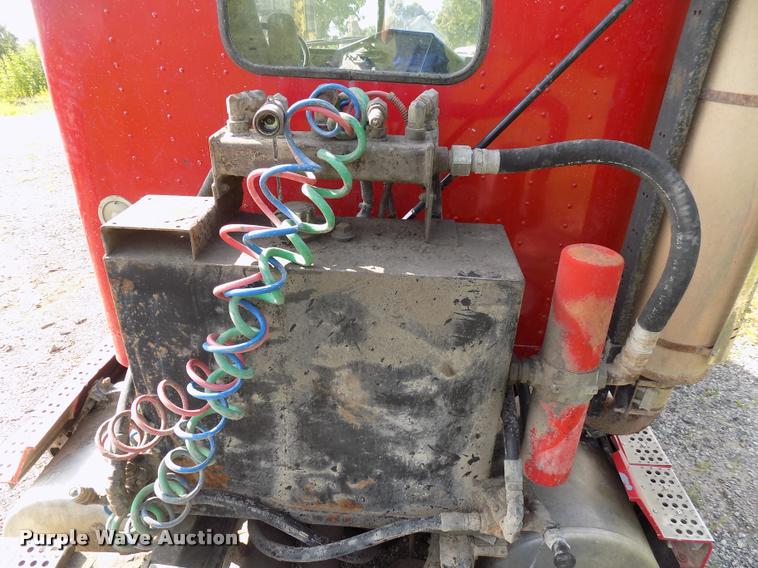 image for item DC4931 1995 Freightliner FLD semi truck