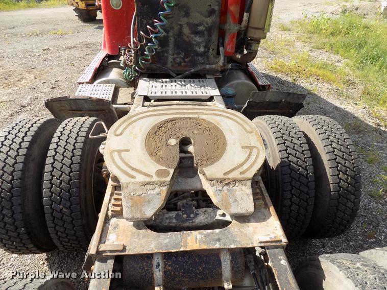 image for item DC4931 1995 Freightliner FLD semi truck