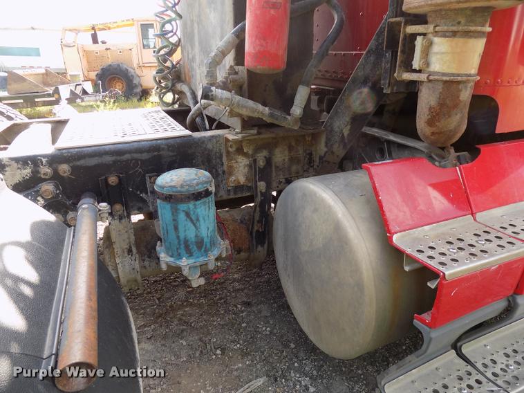 image for item DC4931 1995 Freightliner FLD semi truck