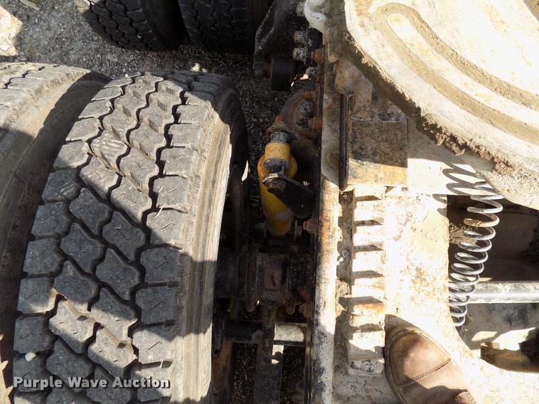 image for item DC4931 1995 Freightliner FLD semi truck