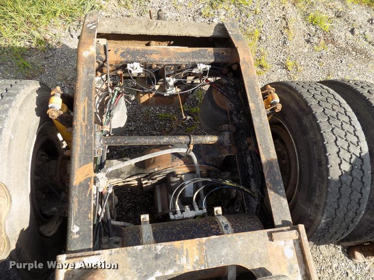 image for item DC4931 1995 Freightliner FLD semi truck