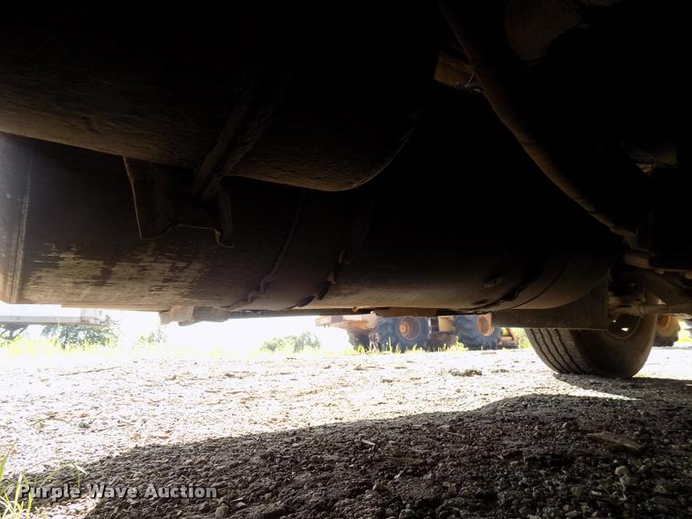 image for item DC4931 1995 Freightliner FLD semi truck