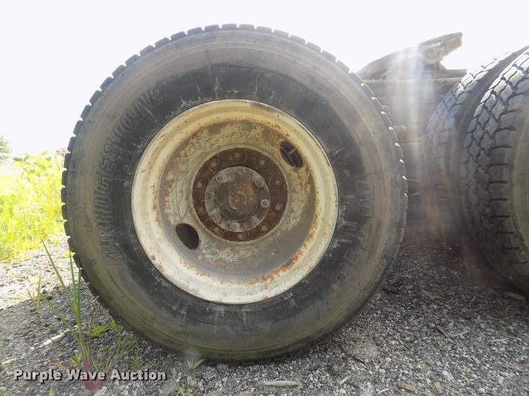 image for item DC4931 1995 Freightliner FLD semi truck