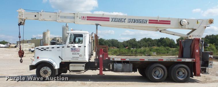 image for item DC5371 2000 Western Star 4964FX crane truck