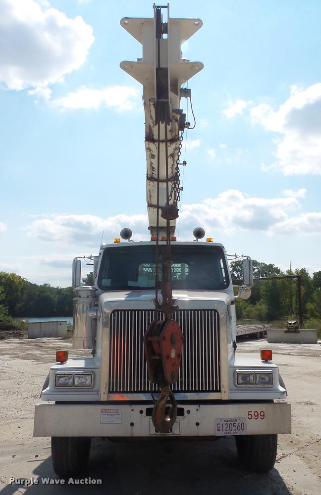 image for item DC5371 2000 Western Star 4964FX crane truck
