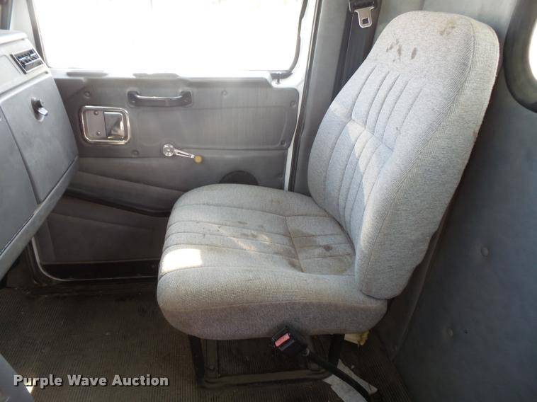 image for item DC5371 2000 Western Star 4964FX crane truck