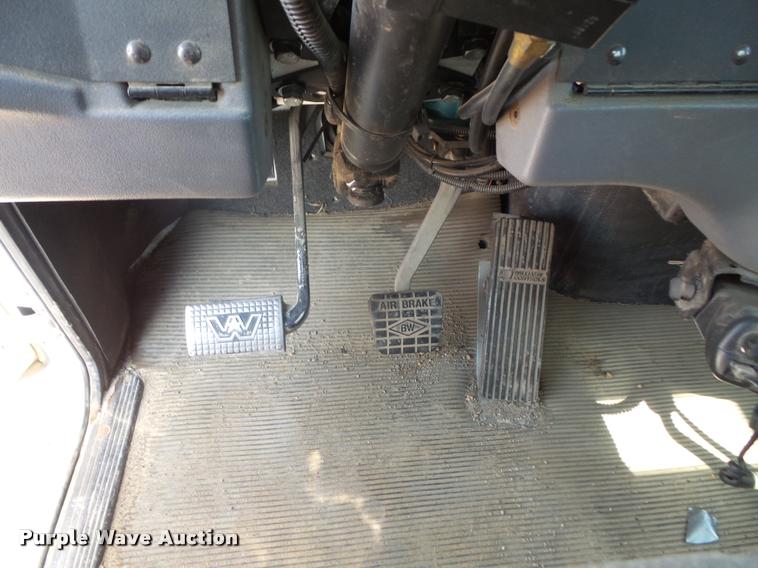 image for item DC5371 2000 Western Star 4964FX crane truck