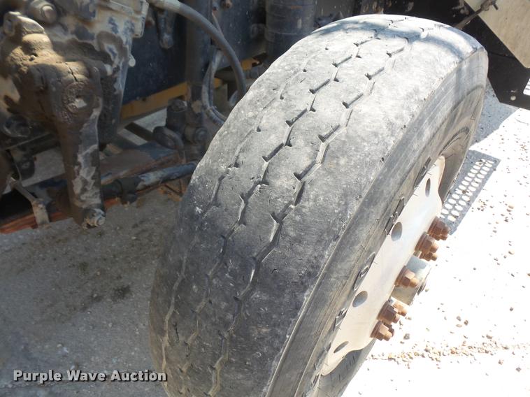 image for item DC5371 2000 Western Star 4964FX crane truck