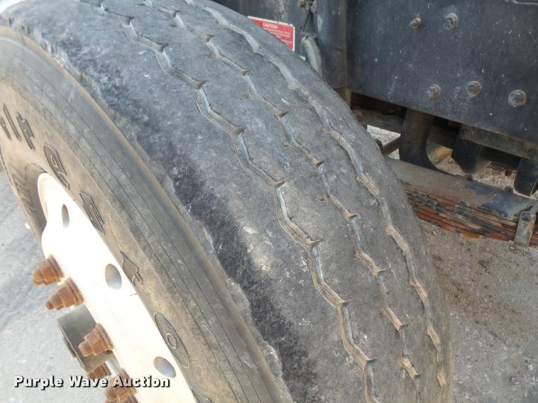 image for item DC5371 2000 Western Star 4964FX crane truck