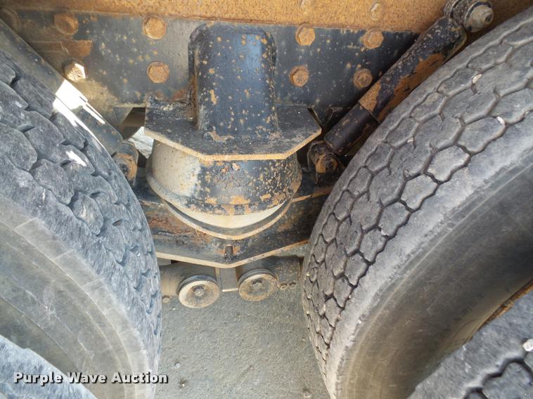 image for item DC5371 2000 Western Star 4964FX crane truck