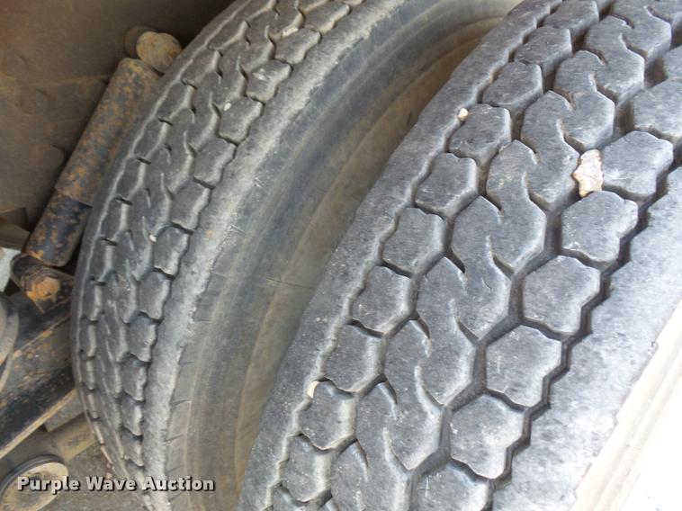 image for item DC5371 2000 Western Star 4964FX crane truck