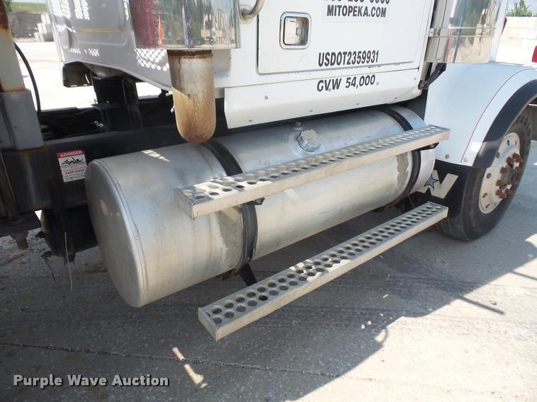 image for item DC5371 2000 Western Star 4964FX crane truck