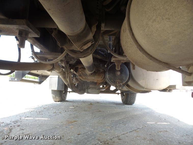 image for item DC5371 2000 Western Star 4964FX crane truck