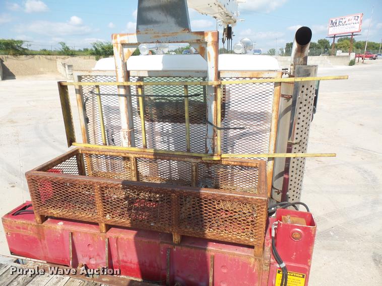 image for item DC5371 2000 Western Star 4964FX crane truck