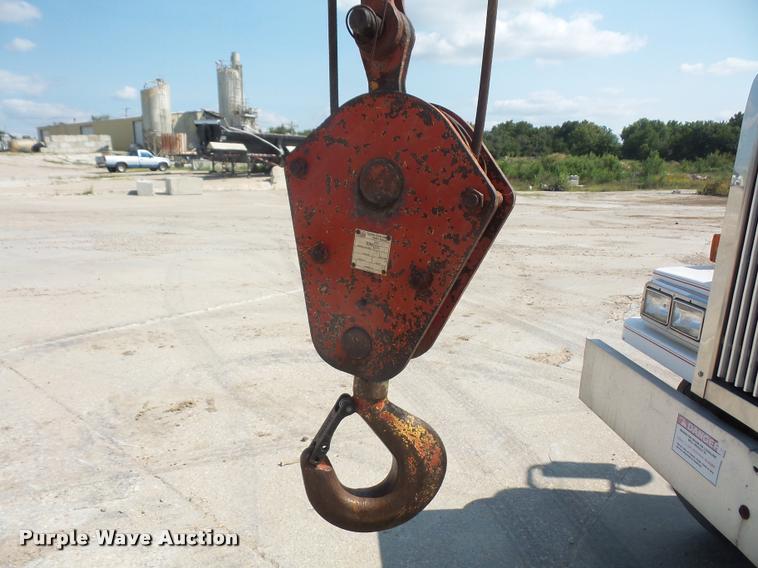 image for item DC5371 2000 Western Star 4964FX crane truck