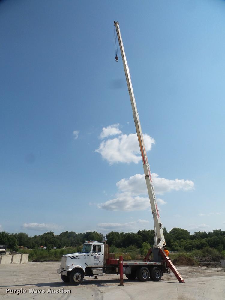image for item DC5371 2000 Western Star 4964FX crane truck