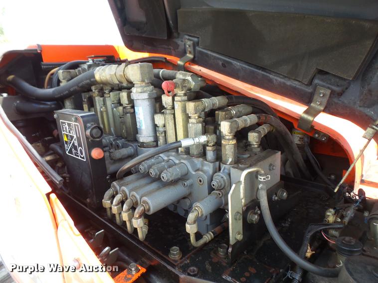 image for item DC5398 2007 Kubota KX080-3 compact excavator