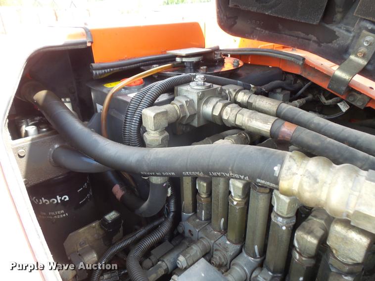 image for item DC5398 2007 Kubota KX080-3 compact excavator