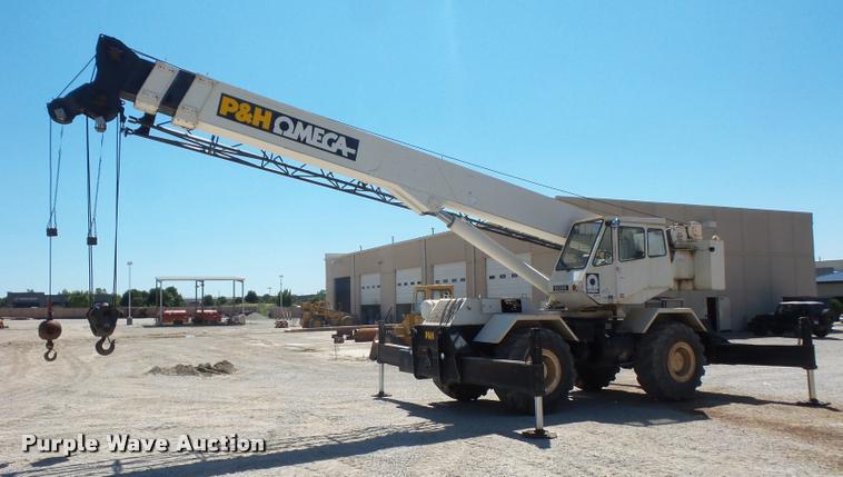image for item DC5415 1981 P & H Omega 25 crane