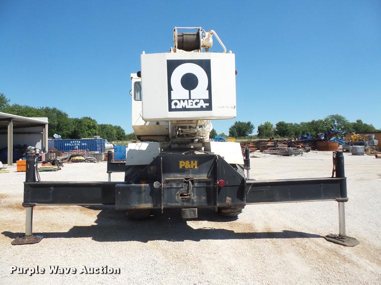 image for item DC5415 1981 P & H Omega 25 crane