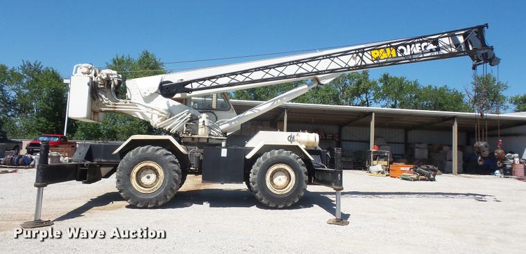 image for item DC5415 1981 P & H Omega 25 crane